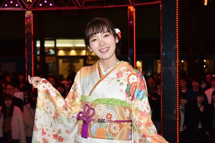 飯豊まりえ、サンタさんの現金プレゼントに大泣き「夢が現実に」