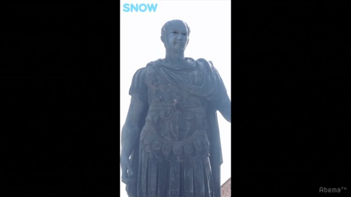バナナマン設楽、ローマでカエサルとSNOWで顔交換　リアル「カイザー設楽」が出来上がる