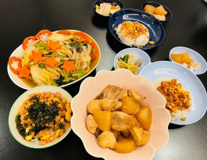  ココリコ・遠藤の妻、『コストコ』品を活用した夕飯を公開「下味付けて冷凍保存」 