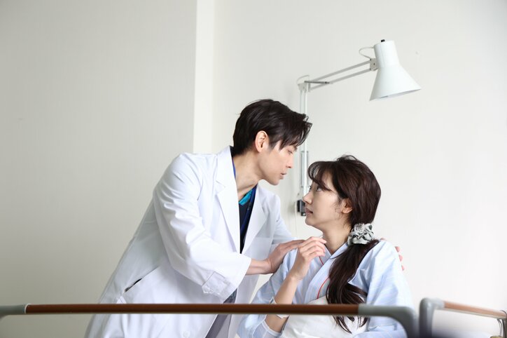 【写真・画像】彼女の親友とチョメチョメ!?セクシーな露出&ボディタッチに思わず陥落!彼氏を強奪する“泥棒猫”のテクニックが凄すぎる『あなたの恋人、強奪します。』 4枚目