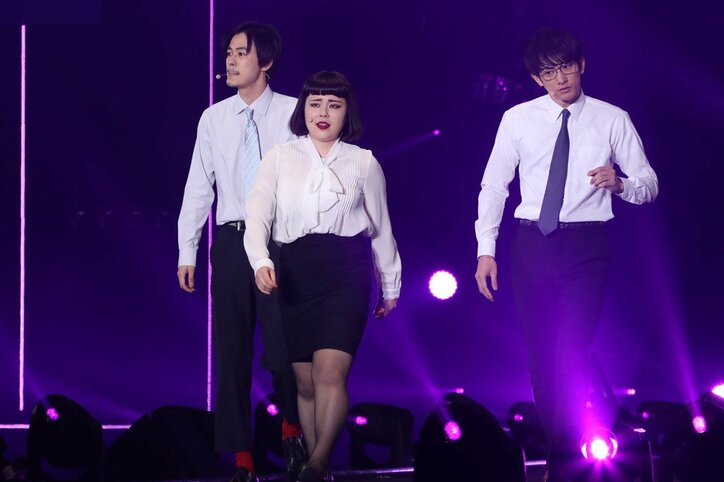 【画像集】ブルゾンちえみ、成田凌&町田啓太と“with B”披露