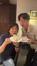 佐藤弘道、次男の誕生日を豪華ディナーで祝福「のびのびと楽しみながら仕事をしてもらえたら」