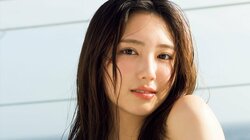 “令和のグラビアクイーン”沢口愛華、ますます磨きがかかる美しさ 『月刊ヤングマガジン』帰還