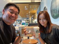  花田虎上、妻と一緒にスタバで朝食「たまにはオシャレな場所で」
