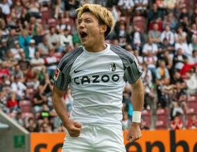 「1杯じゃ止まらんよ」堂安律がオフに「CM級のビール飲みっぷり動画」披露! 地元・尼崎で見せた「飾らない姿」