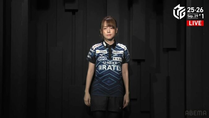 キラリと光る瑞原明奈の鋭い眼光に「にらまれたい」