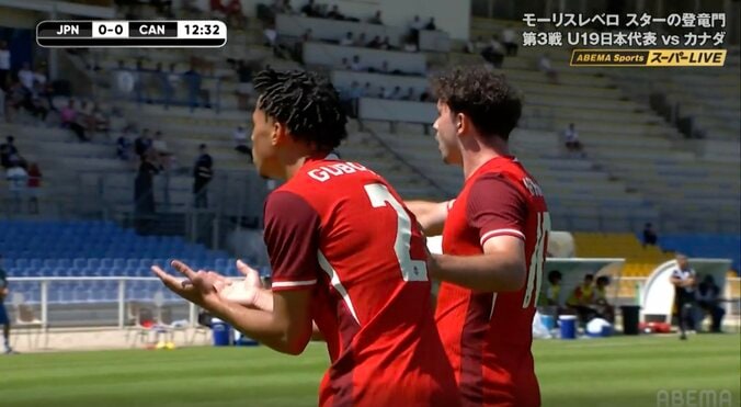 【写真・画像】U-19日本代表戦で小競り合い勃発→主審が慌てて仲裁 18歳新鋭FWの“強気な振る舞い”にファン反応「気持ち入ってるな」　1枚目