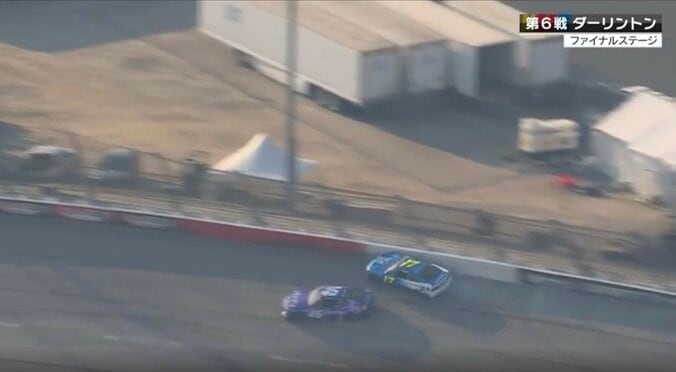「今思いっきり押した」追突されて壁直撃も無傷で生還 「よく立て直しましたね」超高速オーバル、脅威の光景に実況驚き 4枚目