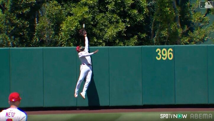 【写真・画像】マ軍ローリーが「粉砕した」X騒然 “大谷が打った日に”MLB最速40号…182キロ弾丸ライナーに現地実況「ミサイルのような一撃だ」　1枚目