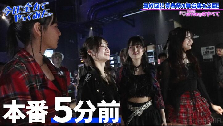 【写真・画像】大人気カップル、本番直前にステージにあがる彼女の元に彼氏が近づき…　3枚目