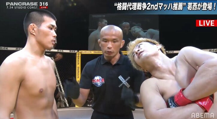 予想外のジャーマン“自爆”…劇的な幕切れに「珍フィニッシュ」「嘘だろ？」ファン困惑