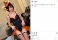えなこ、美脚&胸元あらわな魔女風コスプレに反響「見惚れっぱなしです」「ウィンク最高」