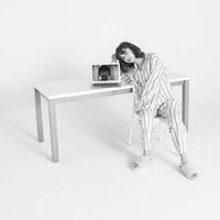 「国宝」「可愛すぎてはなぢでそう」池田エライザ、リモート対談での“まったり着ショット”に反響