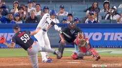 大谷翔平、161キロ仕留めた衝撃36号弾にネット裏の青年が“あ然” 豪速球を捉えた瞬間…口あんぐりの圧巻光景