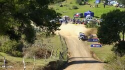 「なんという瞬間だ！」世界最速のGRヤリスが看板激突 名手の“滅多にない”クラッシュに海外ファン騒然「本当にオジエ？」