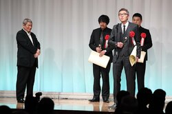 松重豊「漣さん、これからも見守ってください」塩見三省「大杉！俺はもうちょっとやってみるよ！」東スポ映画大賞で俳優陣から大杉さんを悼む声