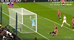 物議を醸す判定！「ゴール入ってない？」「テクノロジーの勝利」たった1ミリが勝敗を分けた決定的瞬間　シュートがクロスバー直撃→GKに当たってギリギリでノーゴール