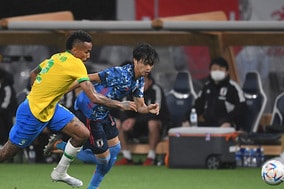 世界トップレベルを痛感…MF三笘薫が成長を誓う「プレーの幅を広げる」