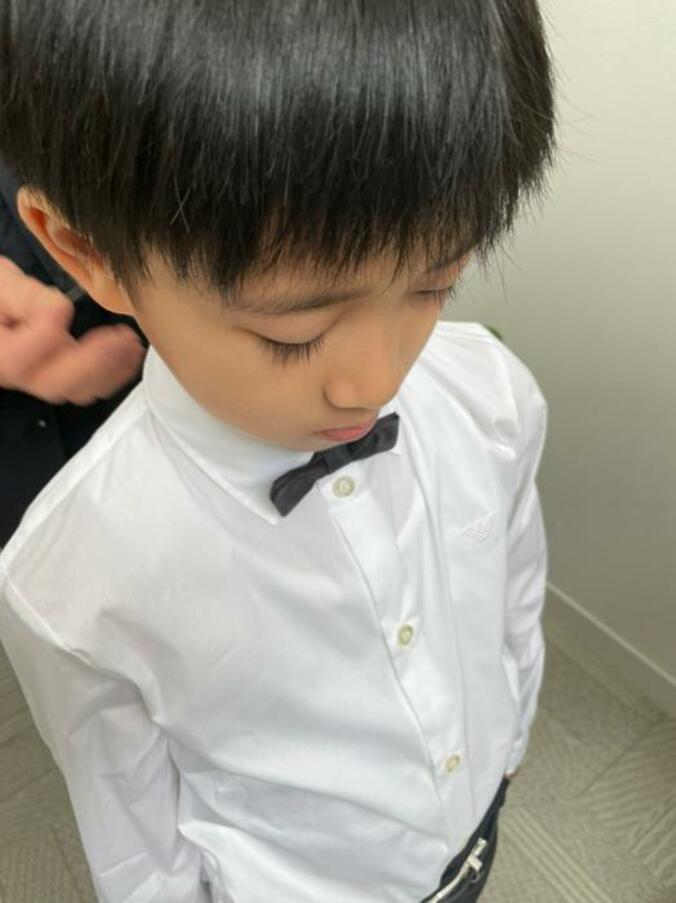  市川海老蔵、結婚式の出席に向けて準備をする子ども達の様子「よくわからないけど泣ける」  1枚目