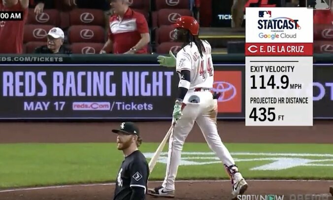 【写真・画像】とんでもないバットぶん投げ！ 天才タティスJr.、まさかの“確信止まり”「やりすぎw」豪快サヨナラ弾→超ド派手リアクション「MVPあるな」　1枚目