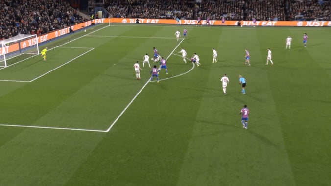 中村俊輔が称賛！鎌田大地が“鬼パス”を手懐けた！「経由すると何かが起きる」一瞬のタッチと判断が光った瞬間 5枚目