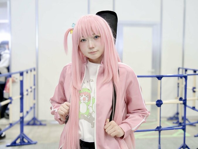 【写真・画像】『ぼっち・ざ・ろっく！』後藤ひとりコスプレ画像　3枚目