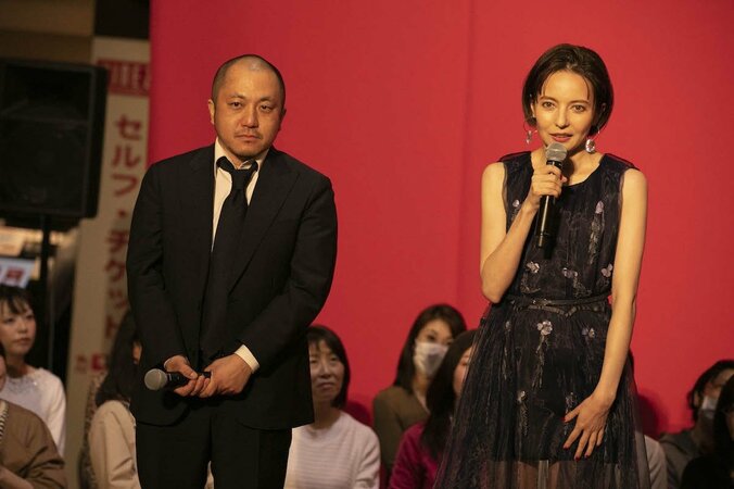 『麻雀放浪記２０２０』白石和彌監督、涙を滲ませ「これから薬物乱用防止を啓発するような活動を」 4枚目