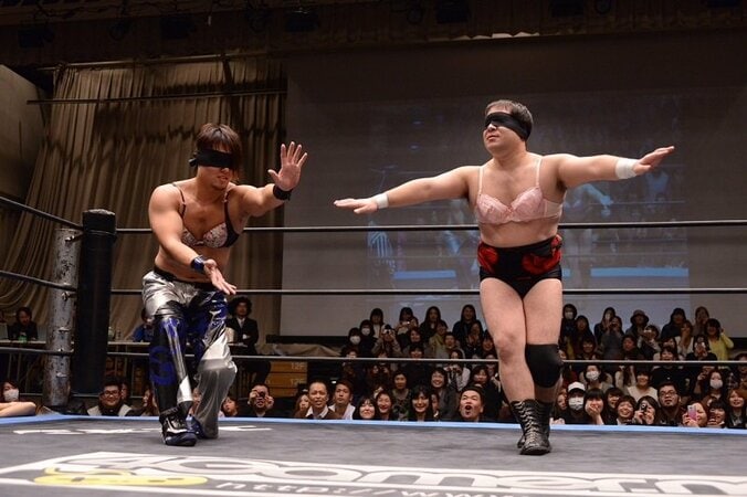 「目隠し乳隠しデスマッチ」実現！　HARASHIMAvsアントーニオ本多、運命の再戦 2枚目