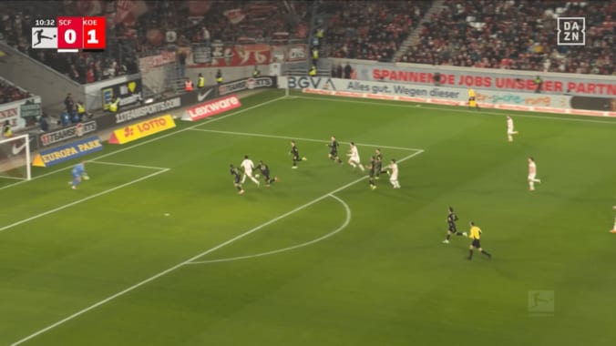 「香川真司みたい」「天才かよ」日本代表MFが“美しすぎるスルーパス”で同点弾アシスト！「まさに芸術」鈴木唯人に絶賛続々 4枚目