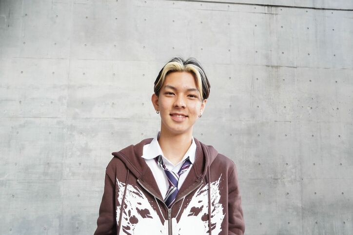 爆モテ女子・こはる(黒江心温)、初彼氏のさんざ(久保田燦)とラブラブ「楽しかった時にはいつも彼が横にいました」共通の趣味はバイクと格闘技『今日好き』サムイ島編カップルインタビュー