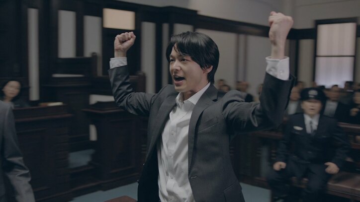 中村倫也がミステリアスな会社員を熱演!WEBムービーで歌声も披露