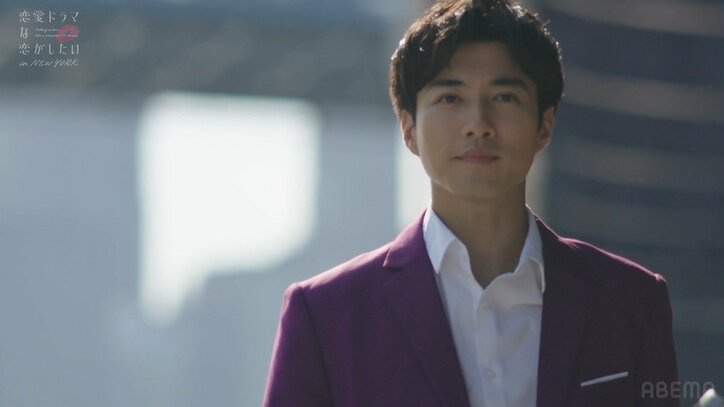 「この後部屋に来るんですか…？」元国民的美少女、背中ぱっくり＆大胆美脚ドレスでディープなキスシーン前夜