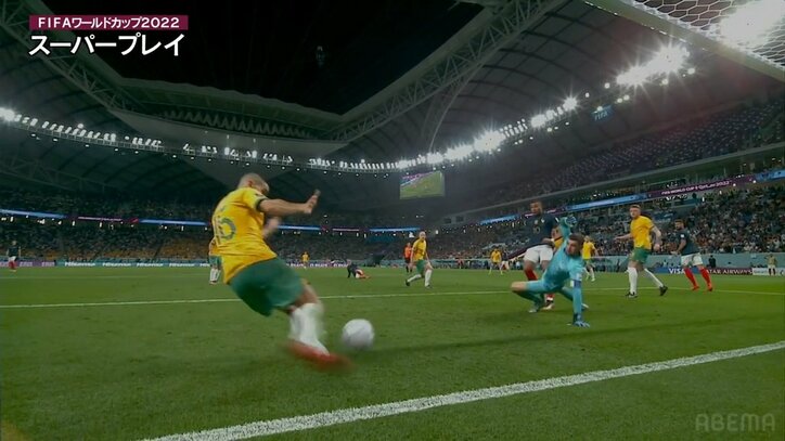 ロケットスライディングにドロップキック、G線上のクリアなど観客を沸かせたディフェンス