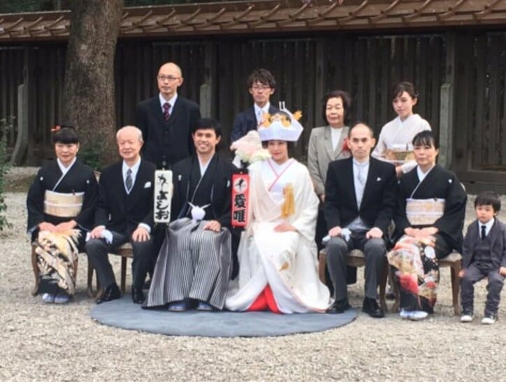 小島よしお、明治神宮で結婚式 「どっしりした夫婦目指して精進したい」