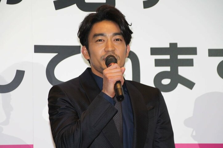 榮倉奈々と夫婦役演じた安田顕、舞台挨拶で「ようやく距離が縮まった」