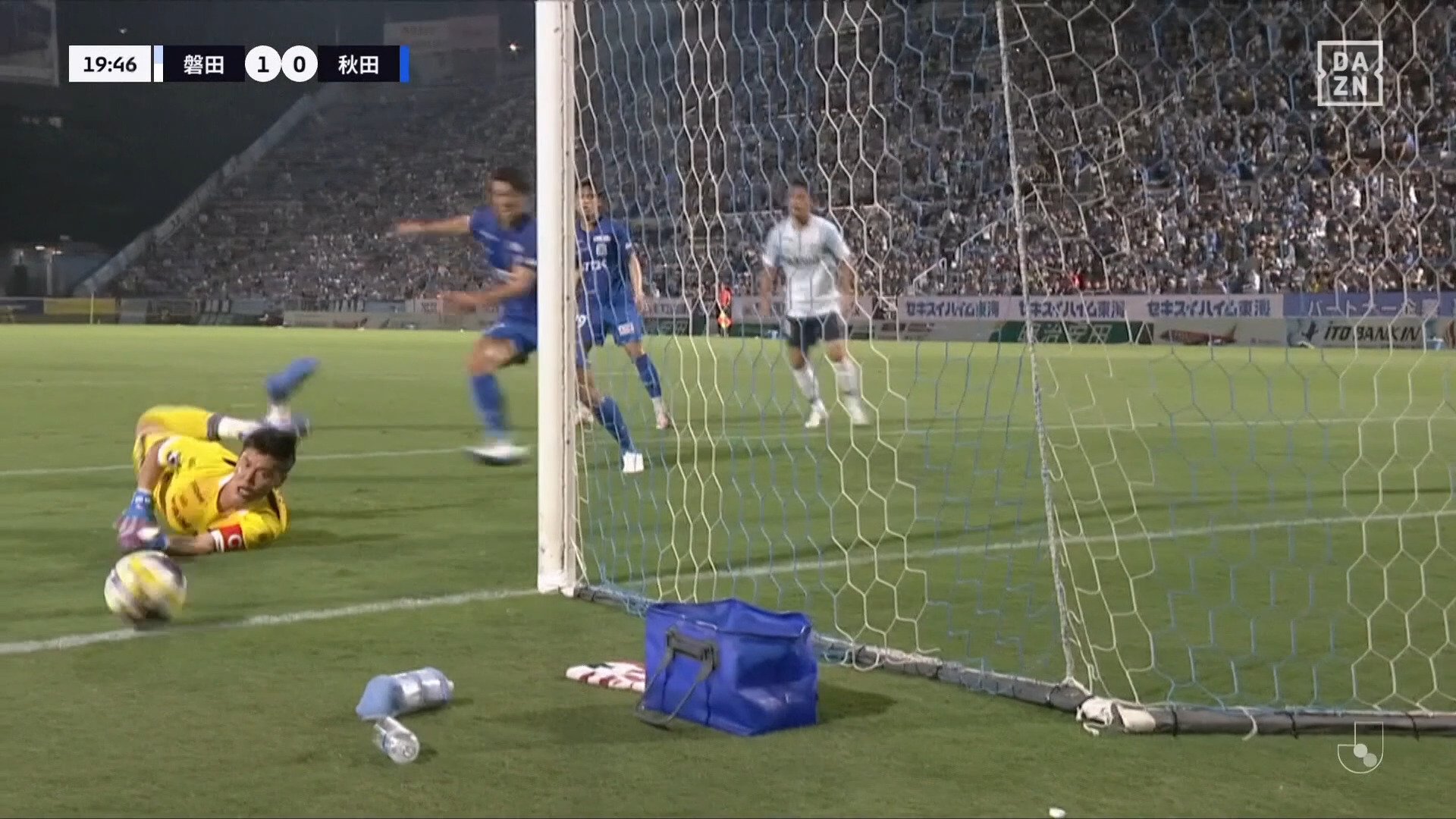 【映像】枠内ブラインドシュートに“超反応”セーブの瞬間