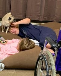 ぺえ、犬に襲われるハプニング写真を公開 「声出して笑い心救われました」「人間らしさが溢れてる」と反響続々