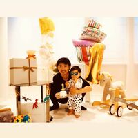 EXILE・MAKIDAI、1歳の誕生日を迎えた愛息との2ショットを披露「ベイビー可愛い」「癒されます」