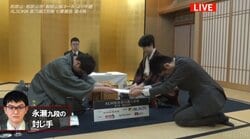 「後手ペースと言ってもいい」永瀬拓矢九段が68手目を封じる 藤井聡太王将との“和歌山対局”は難所で2日目へ／将棋・王将戦第4局