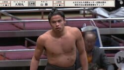 「踊ってるみたい」体重72キロ“細マッチョ力士” 華麗な身のこなしで90キロ重たい相手を撃破「早送りみたい」“発生確率0.02％のレア技”も