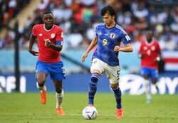 “戦術三笘”は比喩じゃない 1人で試合を決める男・三笘薫、スペイン戦で世界を驚かせる