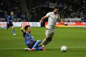 吉田の裏はW杯本大会でも狙われる　チュニジア戦で露呈した日本の失点パターン