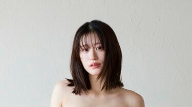 元NMB48・上西怜が見せる“最新で最高”なグラビア ヤンマガWebカット