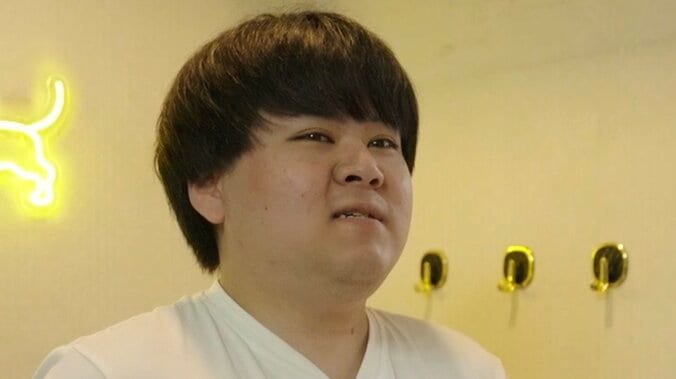 【写真・画像】小遣い月5万円の22歳“幼卒”男性、ゲームルームに漫画や動画サブスクまで …13年で作り上げた部屋を“卒業”「ひきこもりから強い男に」　1枚目