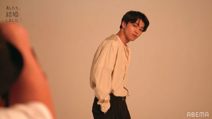 川島海荷、メンノン撮影現場でウェディングフォト！「妻のうみちゃんです」と年下夫も大喜び『私たち結婚しました3』第6話 3枚目