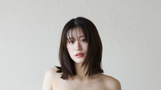 【写真・画像】元NMB48のエース・上西怜、デジタル写真集から“最新で最高”な姿 ヤンマガWebカット公開　1枚目