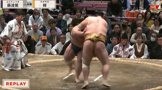 サングラス姿の上地雄輔