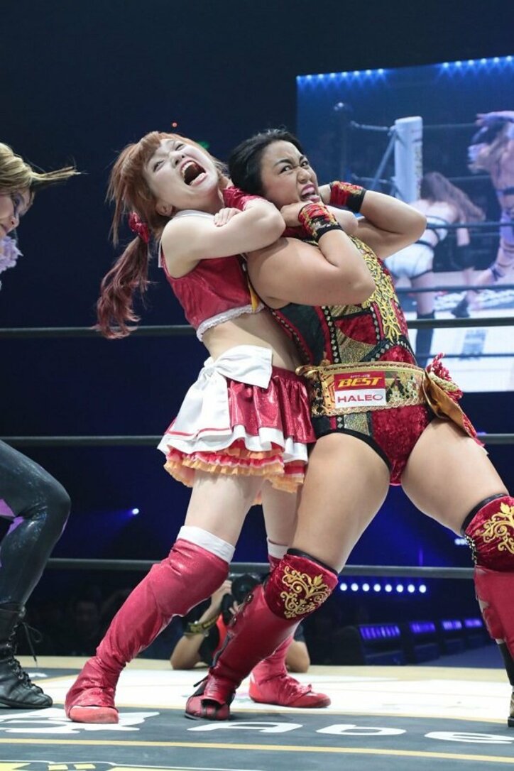 「噛み付いた人間はリング上で闘いを持って知らしめる」“女子プロレス界の横綱”里村明衣子、伊藤麻希にレベルの違いを見せつけ完勝