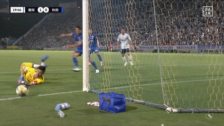 【映像】枠内ブラインドシュートに“超反応”セーブの瞬間