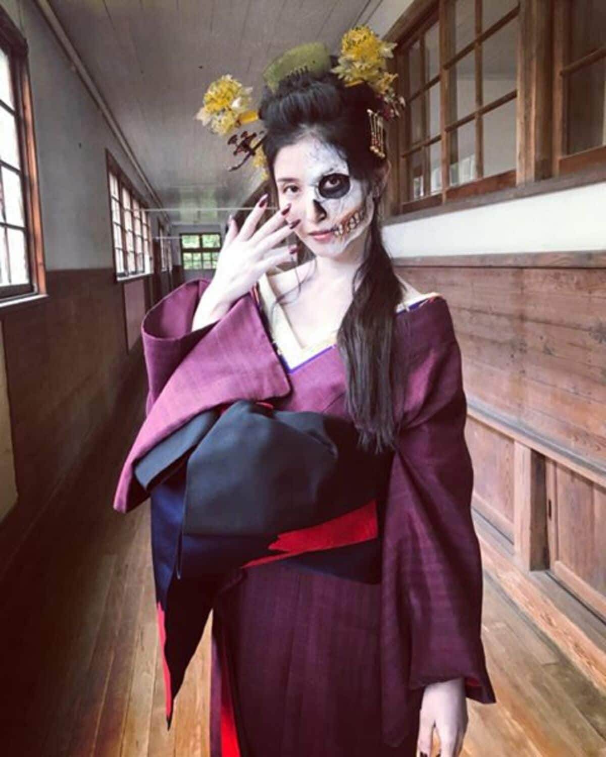 橋本マナミ 映画 地獄少女 で 骨女 役に みなさんをこわーい世界に連れて行ってくれる作品です 話題 Abema Times